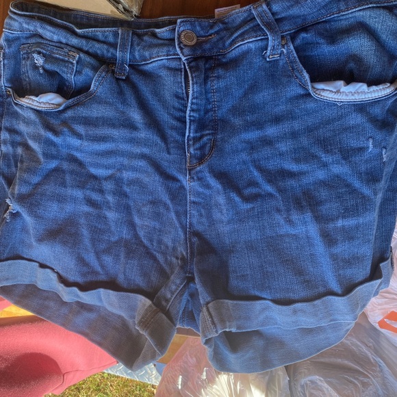 jean shorts - Picture 1 of 3